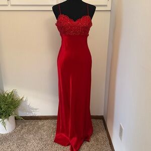 Elegant Red Prom Dress